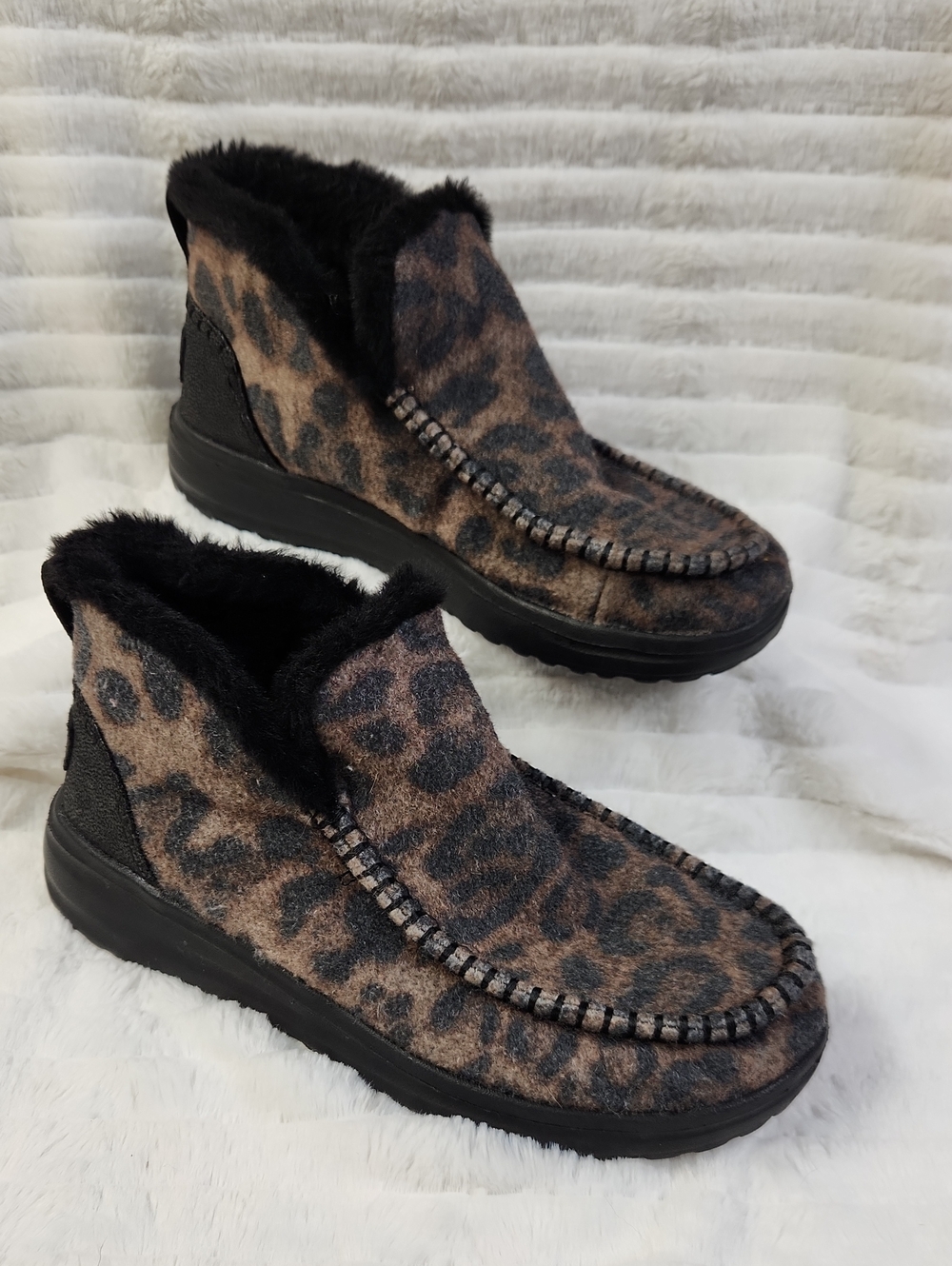 Hey Dude Women's Leopard Print Faux Fur Ankle Booties in Brown and Black, Sz 7